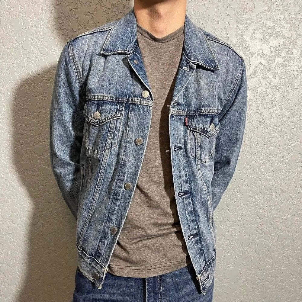 Levi’s Men’s Trucker Jacket  - Picture 2 of 12
